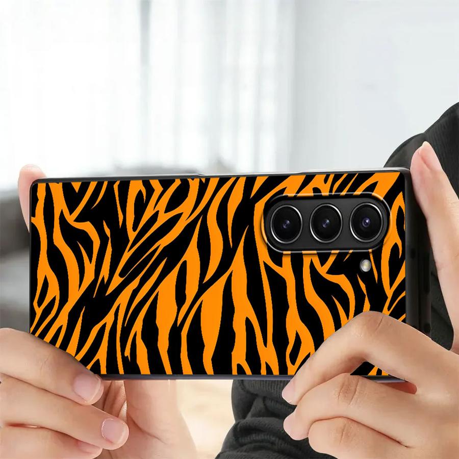 Zebra Striped Sunflower Back P - огляд і ціна Phone Cases Z Fold 7