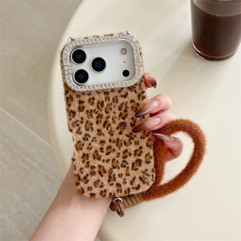 Luxury diamond-encrusted leopa - огляд і ціна Phone Cases 13