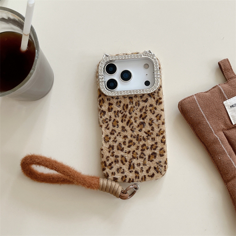 Luxury diamond-encrusted leopa - огляд і ціна Phone Cases 13